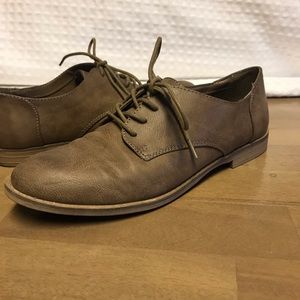 Indigo Road Brown Laceup Loafers